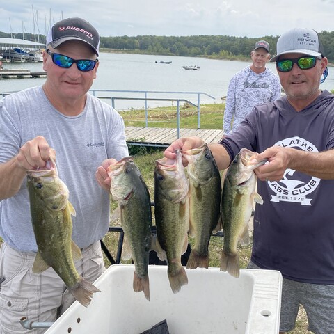 Vinnie Gay took 1st with a total weight of 20.93 lbs. - This is his Sunday catch (11.71 lbs)