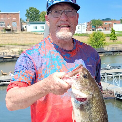 Kenny Morris - Big Bass 4.74 lbs.