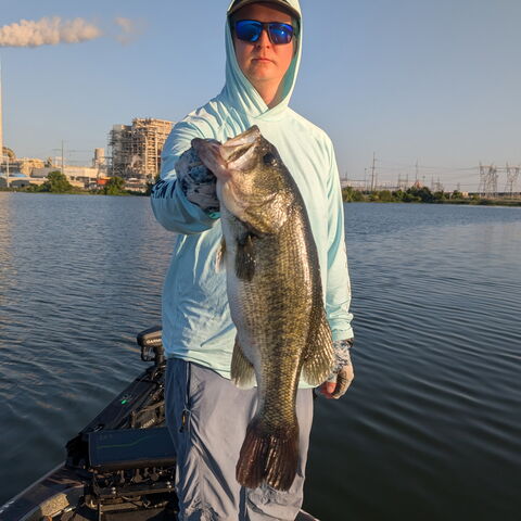 Blake Hughey - 20.5" Big Bass