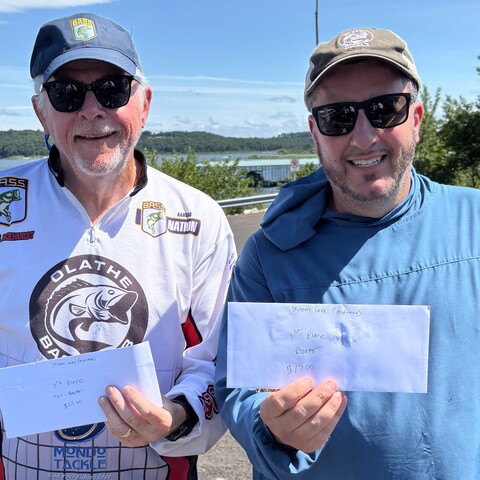 Dave Akehurst with 2nd place Non-Boater award, and Pete Morrone with 1st place Boater award.
