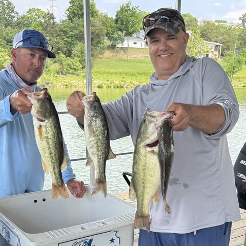 Damon Petrey - Saturday (2nd overall with 18.87 lbs.) including 2nd Big Bass of 3.18 lbs.