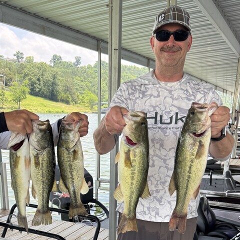 Dave Juda - Sunday (overall winner with 22.07 lbs).